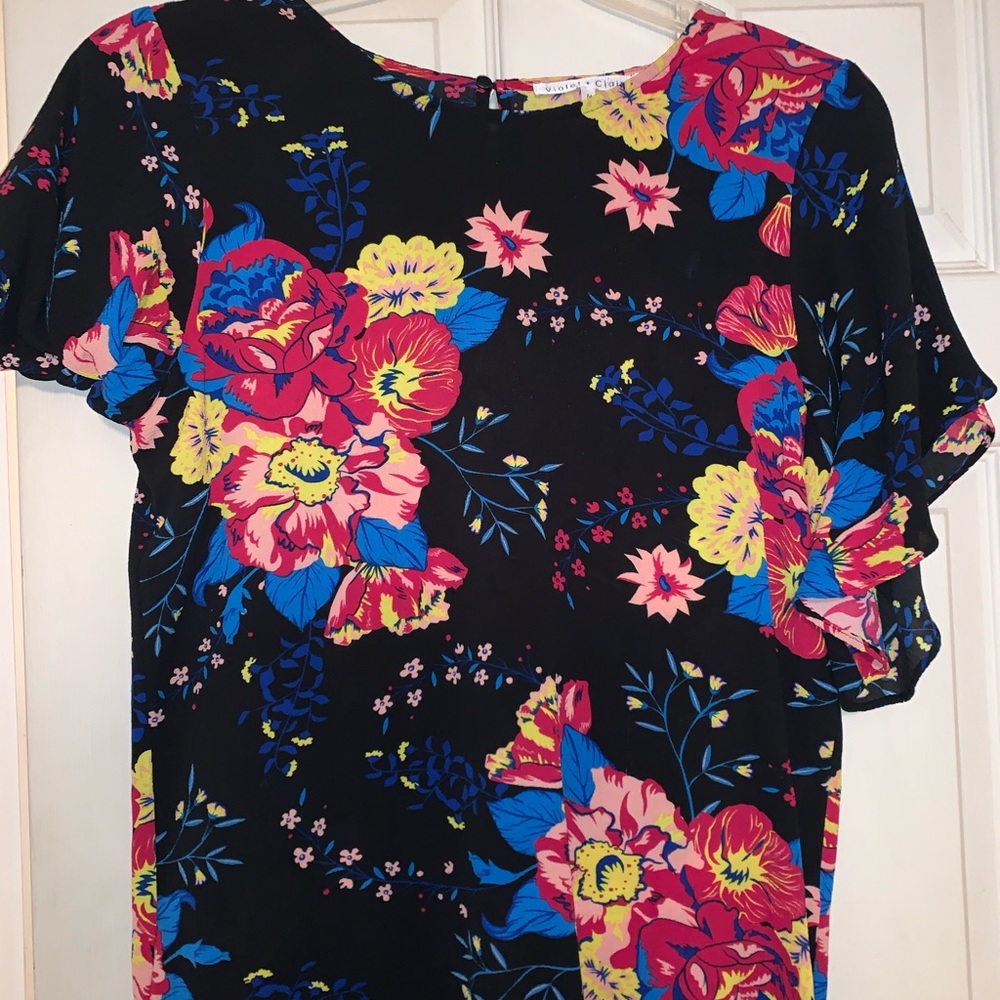Violet + Claire short sleeve Blouse